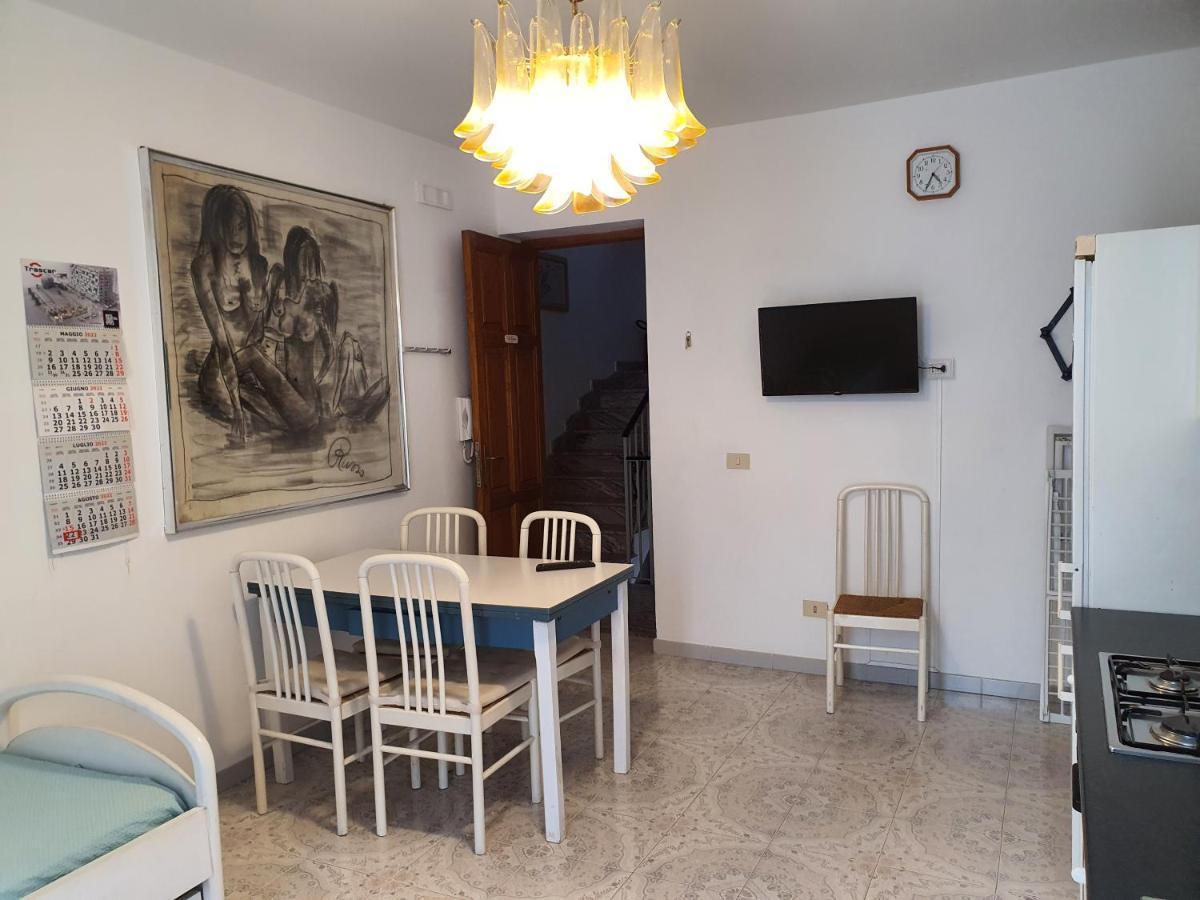 Case Vacanza Armando "Lipari" Canneto  Rom bilde