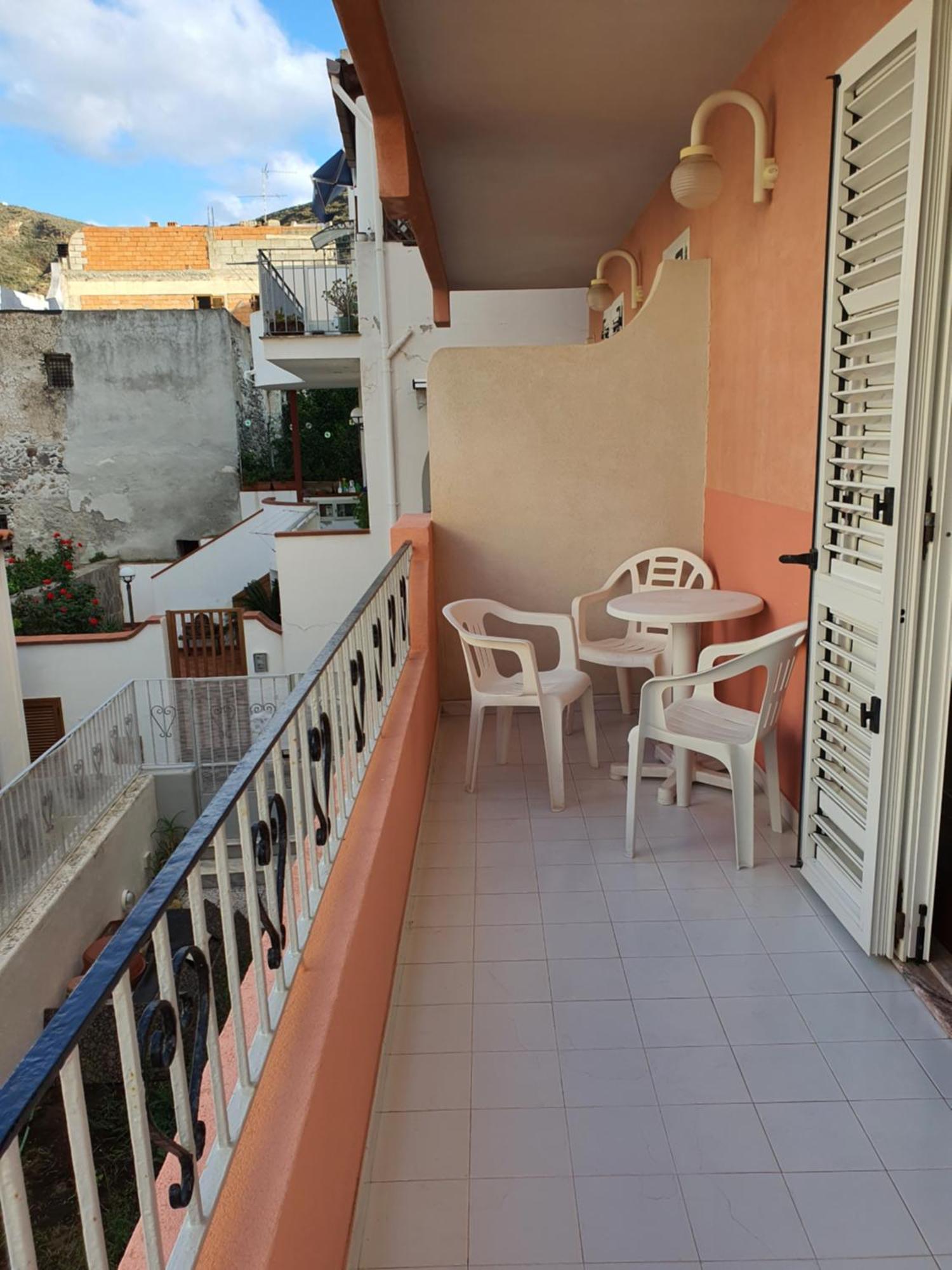 Case Vacanza Armando "Lipari" Canneto  Rom bilde